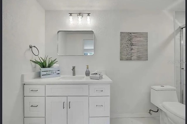 19003 Cedar Ln, Lutz, FL 33548 - full bathroom with vanity and a shower stall