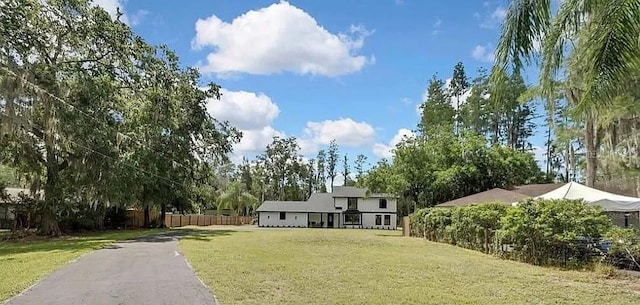 19003 Cedar Ln, Lutz, FL 33548 - view of front facade