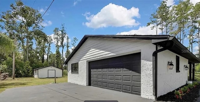 19003 Cedar Ln, Lutz, FL 33548 - view of detached garage