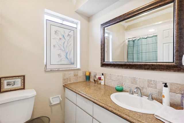14803 Tulip Dr, Tampa, FL 33613 - bathroom with tasteful backsplash and vanity