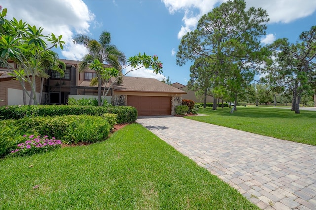 13851 Lake Point Dr, Clearwater, FL 33762 - photo 1