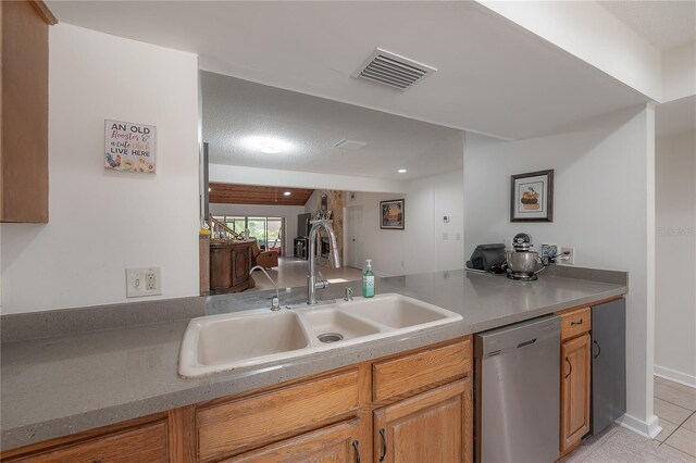 13851 Lake Point Dr, Clearwater, FL 33762 - photo 12