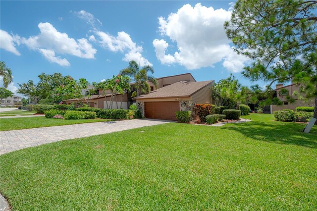 13851 Lake Point Dr, Clearwater, FL 33762 - photo 35