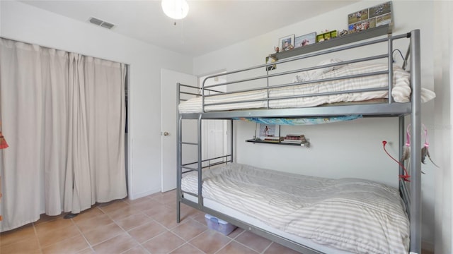 2807 Miriam St S, Gulfport, FL 33711 - view of tiled bedroom