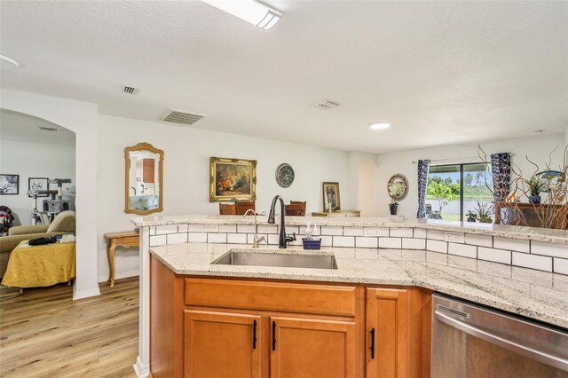 636 Chatham Walk Dr, Ruskin, FL 33570 - photo 11