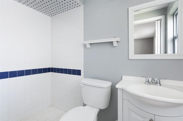 1806 11th St SW, Largo, FL 33778 - full bath with vanity and a tile shower