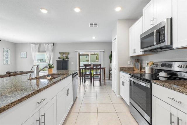 36412 Garden Wall Way, Zephyrhills, FL 33541 - photo 20