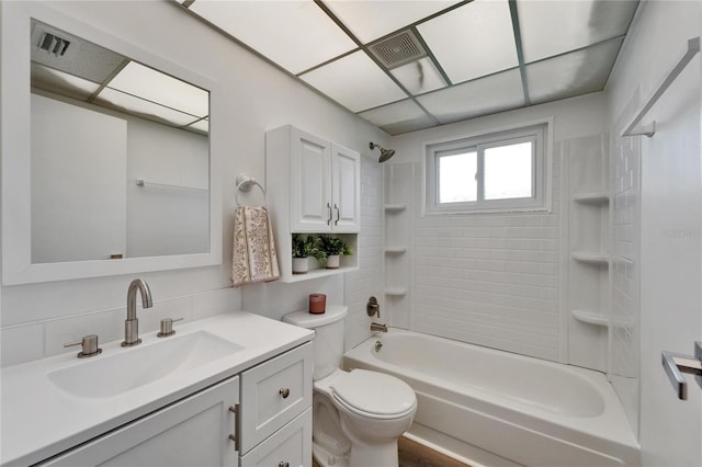 302 Andover Pl Unit G156, Sun City Center, FL 33573 - bathroom featuring vanity and tub / shower combination