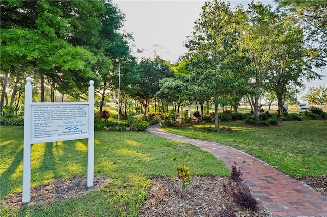 11412 Alden Ct, Hudson, FL 34667 - surrounding community featuring a lawn