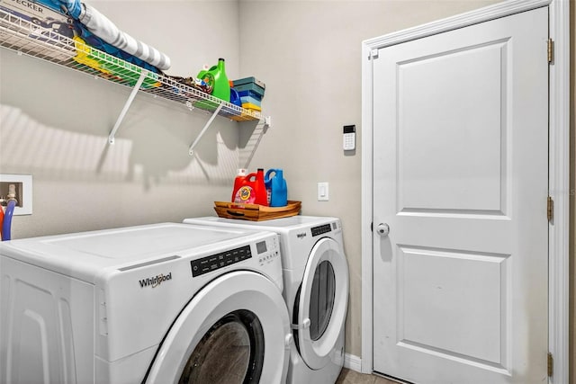 33854 Floating Heart Ct, Wesley Chapel, FL 33545 - washroom with independent washer and dryer