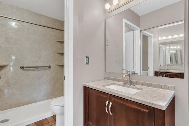 3902 Shoreside Cir, Tampa, FL 33624 - bathroom with vanity and a shower