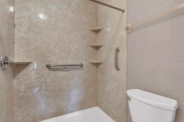 3902 Shoreside Cir, Tampa, FL 33624 - full bath featuring a shower