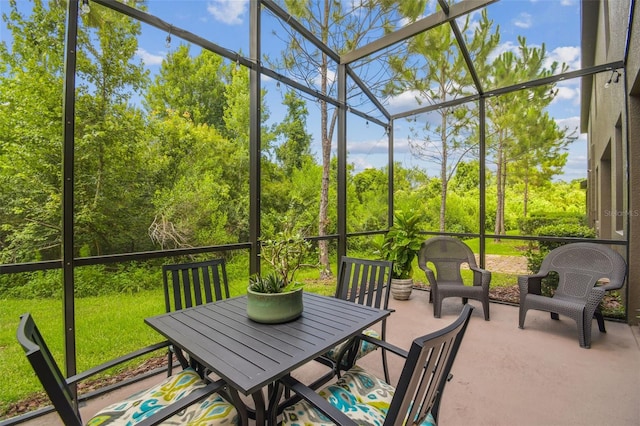 28568 Tranquil Lake Cir, Wesley Chapel, FL 33543 - sunroom / solarium featuring healthy amount of natural light