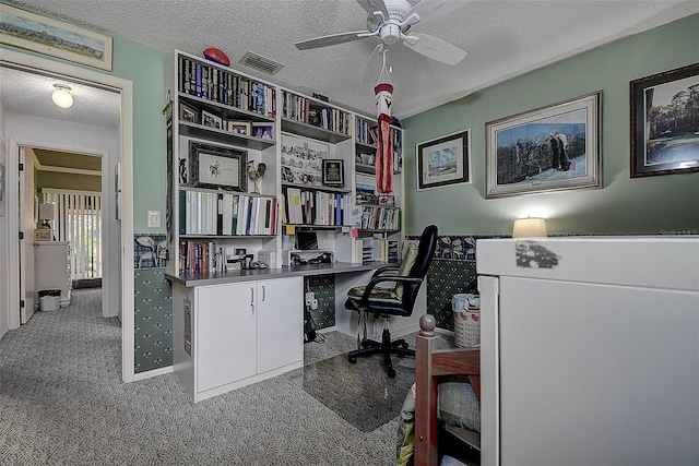 140 Dale Pl, Oldsmar, FL 34677 - home office featuring carpet flooring, a textured ceiling, and a ceiling fan