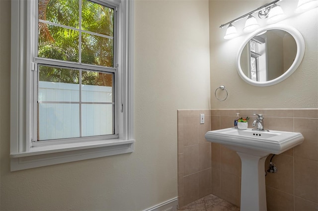 321 Barbara Cir, Belleair, FL 33756 - photo 26