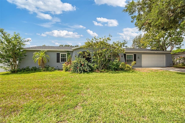 602 Hillpoint Way, Brandon, FL 33510 - ranch-style home with stucco siding, an attached garage, driveway, and a front yard