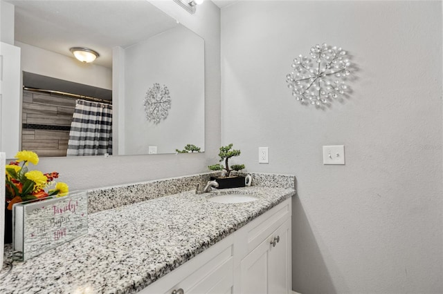 602 Hillpoint Way, Brandon, FL 33510 - full bath featuring vanity and a shower with curtain