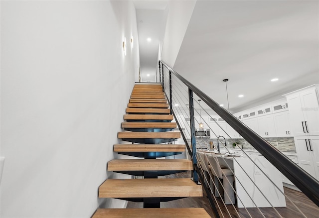 6206 64th Way N, Pinellas Park, FL 33781 - stairway featuring recessed lighting