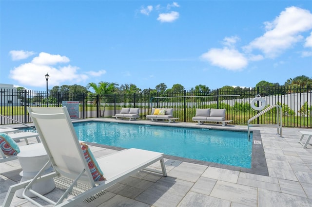 6206 64th Way N, Pinellas Park, FL 33781 - community pool with a patio area