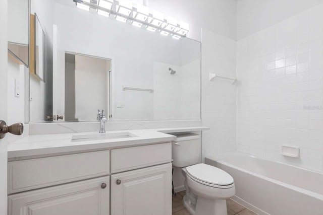 5017 46th St W, Bradenton, FL 34210 - full bathroom featuring vanity and washtub / shower combination