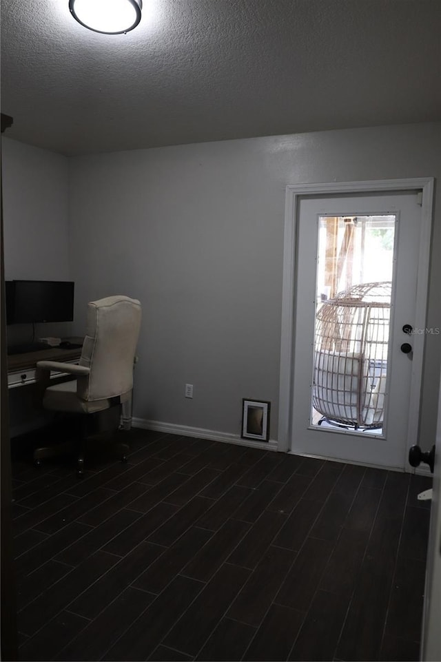 1006 Harvest Moon Dr, Seffner, FL 33584 - office area with a textured ceiling