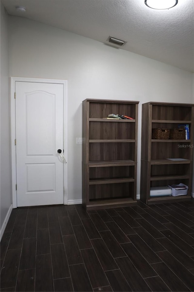 1006 Harvest Moon Dr, Seffner, FL 33584 - detailed view of wood finish floors and a textured ceiling