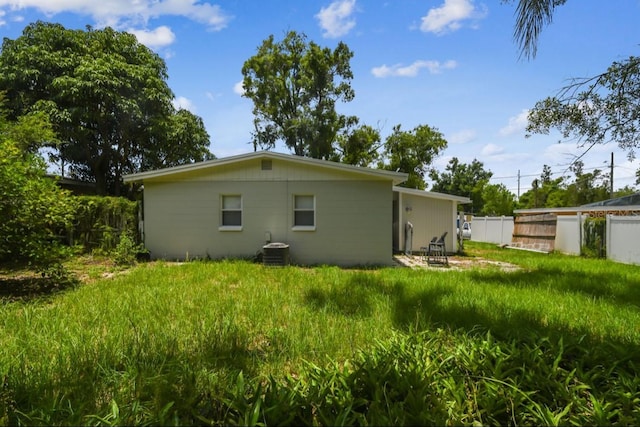 10215 N 23rd St, Tampa, FL 33612 - back of house