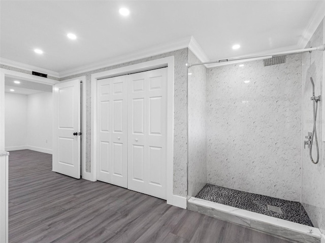 2440S Wallace Rd, Bartow, FL 33830 - below grade area featuring crown molding, wood finished floors, and recessed lighting