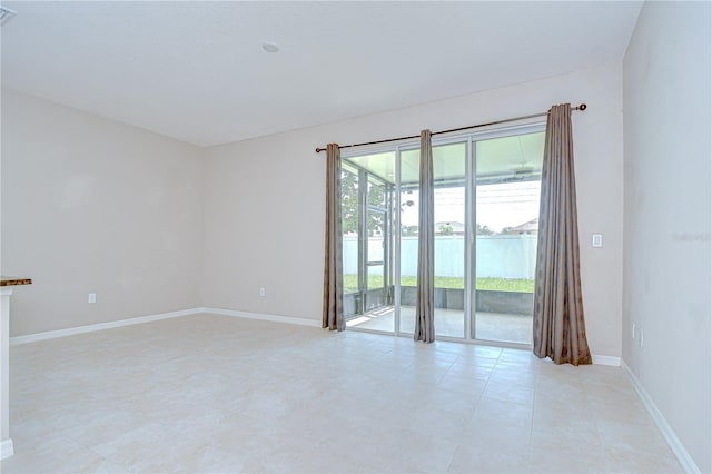 7077 Woodchase Glen Dr, Riverview, FL 33578 - unfurnished room featuring baseboards