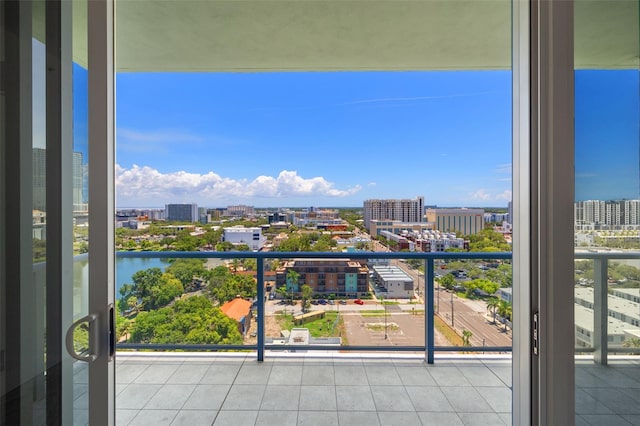 777 3rd Ave N Unit 1406, Saint Petersburg, FL 33701 - balcony featuring a city view