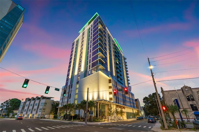 777 3rd Ave N Unit 1406, Saint Petersburg, FL 33701 - view of property at dusk