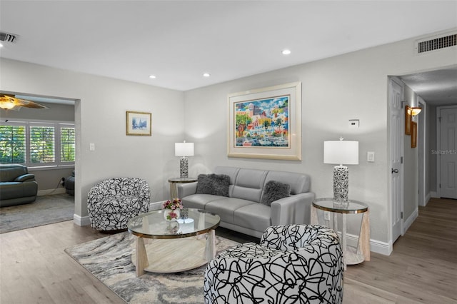 8718 Tahiti Ln, Tampa, FL 33615 - photo 4