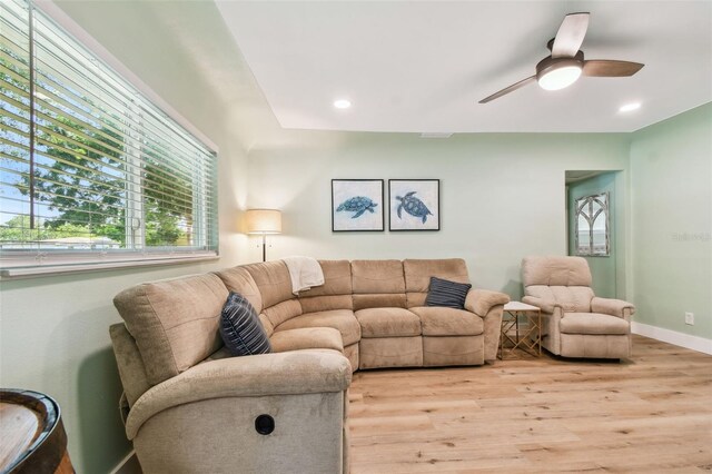 1529 Essex Dr N, Saint Petersburg, FL 33710 - photo 5