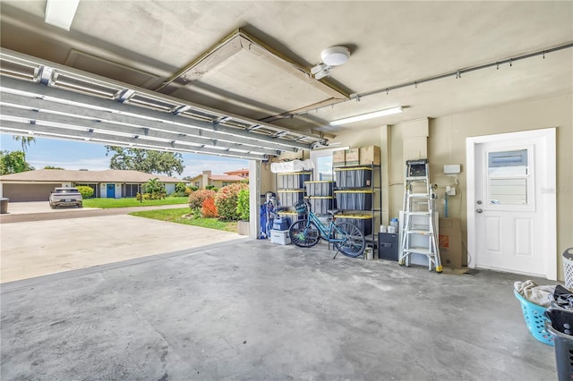 4096 38th St S, Saint Petersburg, FL 33711 - view of garage