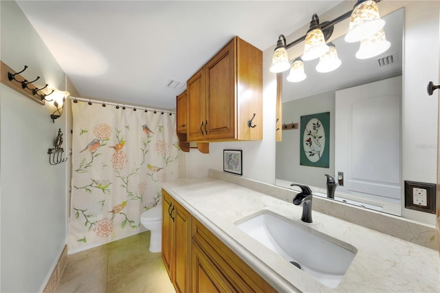 3035 Countryside Blvd Unit 16B, Clearwater, FL 33761 - bathroom with vanity and curtained shower