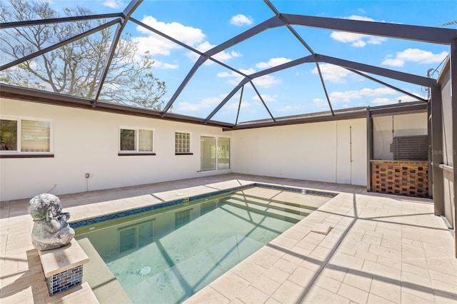 6400 Mockingbird Way S, Saint Petersburg, FL 33707 - outdoor pool featuring a patio and a lanai