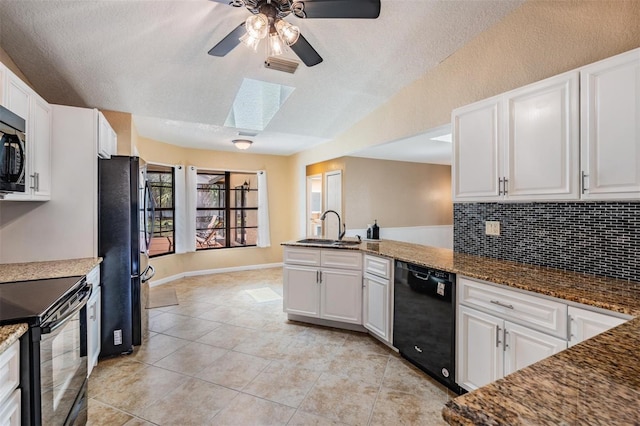 13167 Roseanna Dr, Spring Hill, FL 34609 - kitchen featuring black appliances, ceiling fan, tasteful backsplash, white cabinetry, and a textured ceiling