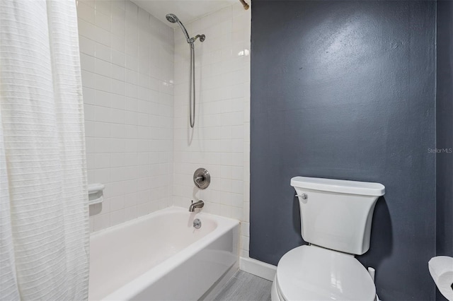 2901 W 26th St Unit 301, Bradenton, FL 34205 - full bath with shower / bath combo and wood finished floors