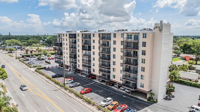 2901 W 26th St Unit 301, Bradenton, FL 34205 - view of apartment building / complex with uncovered parking