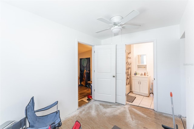 120371/2 Murray Ave, Seminole, FL 33778 - unfurnished room with ceiling fan and a sink