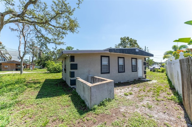 120371/2 Murray Ave, Seminole, FL 33778 - rear view of property with stucco siding
