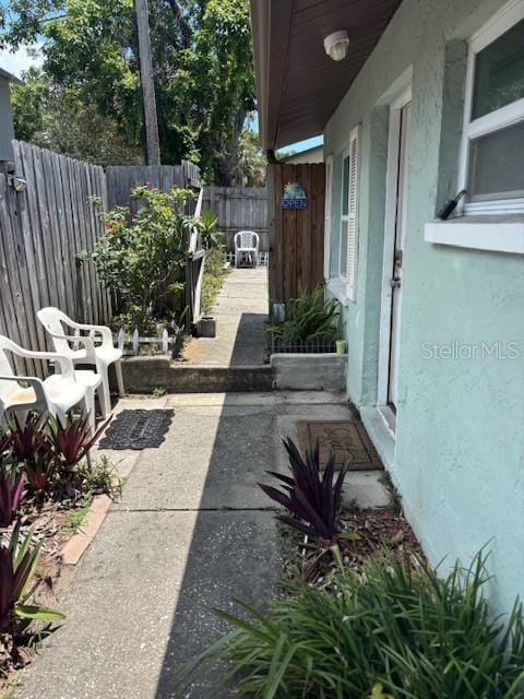 1021 16th Ave SW, Largo, FL 33770 - view of patio / terrace
