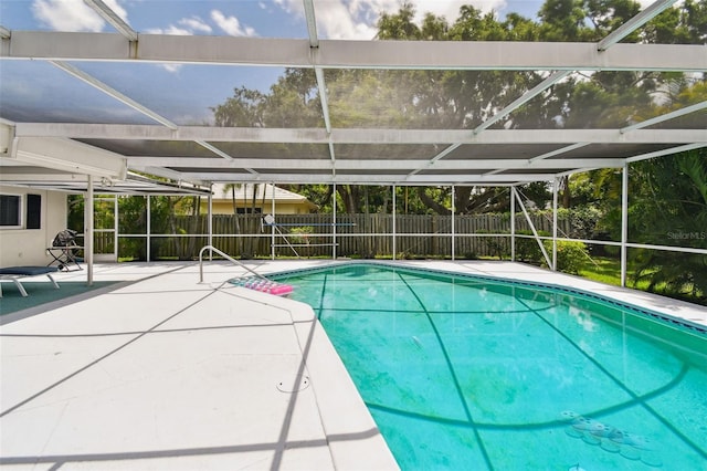 2418 Cardwell Way, Sarasota, FL 34231 - view of swimming pool featuring a fenced backyard, a patio, and a lanai
