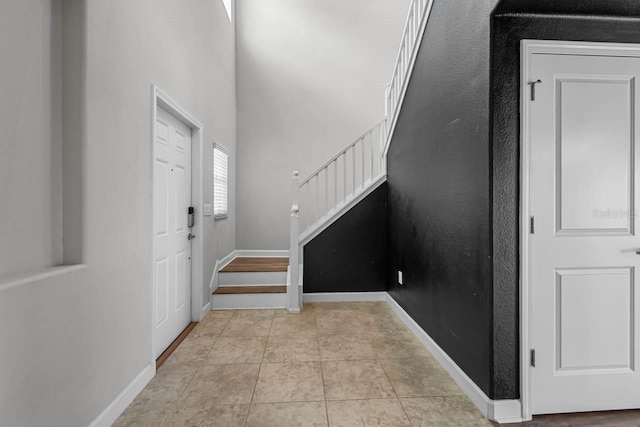 1821 Hawks View Dr, Ruskin, FL 33570 - entrance foyer with stairway and baseboards