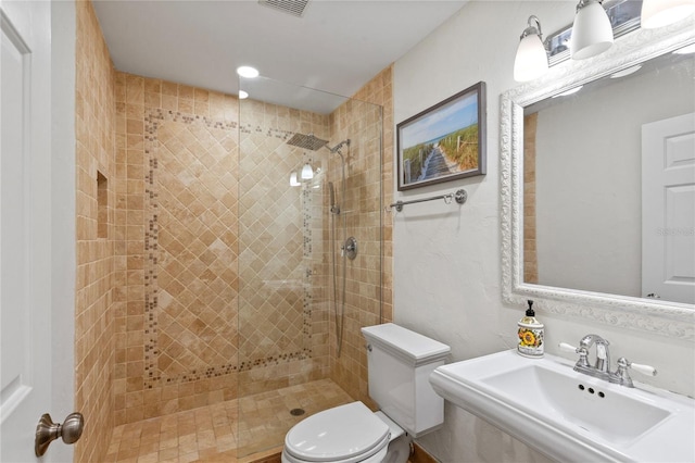 302 Eastleigh Dr, Belleair, FL 33756 - full bath featuring a tile shower