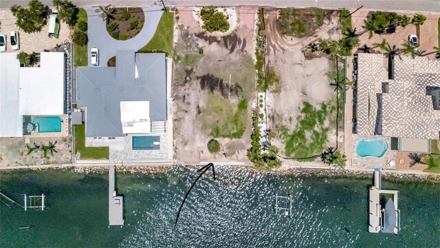 7056 S Shore Dr S, Saint Petersburg, FL 33707 - photo 2