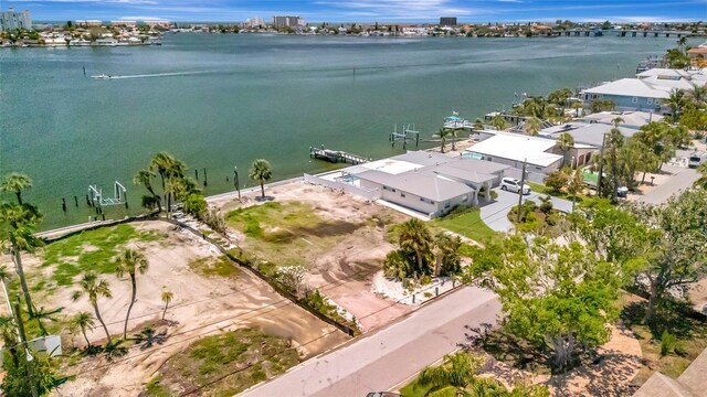7056 S Shore Dr S, Saint Petersburg, FL 33707 - photo 6