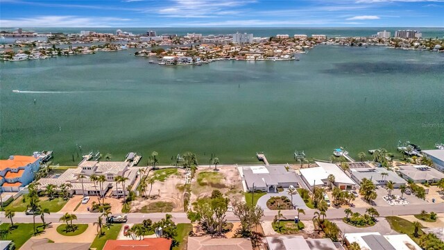 7056 S Shore Dr S, Saint Petersburg, FL 33707 - photo 14