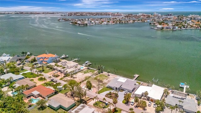 7056 S Shore Dr S, Saint Petersburg, FL 33707 - photo 16