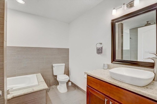 2078 Sunset Point Rd Unit 83, Clearwater, FL 33765 - full bathroom with vanity and a bath